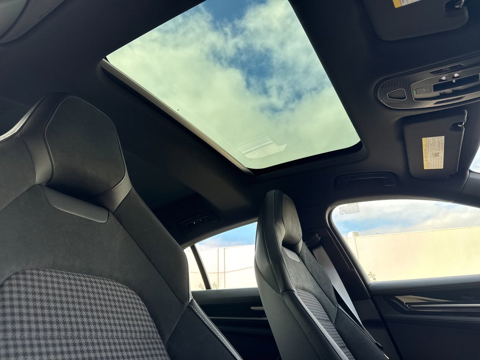 New 2026 Porsche Panamera 4 AWD/4WD image 18