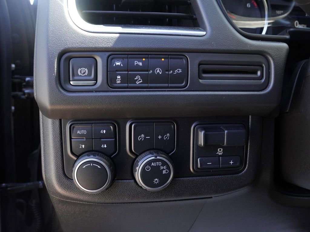 Used 2021 Chevrolet Tahoe Z71 w/ Z71 Signature Package image 13