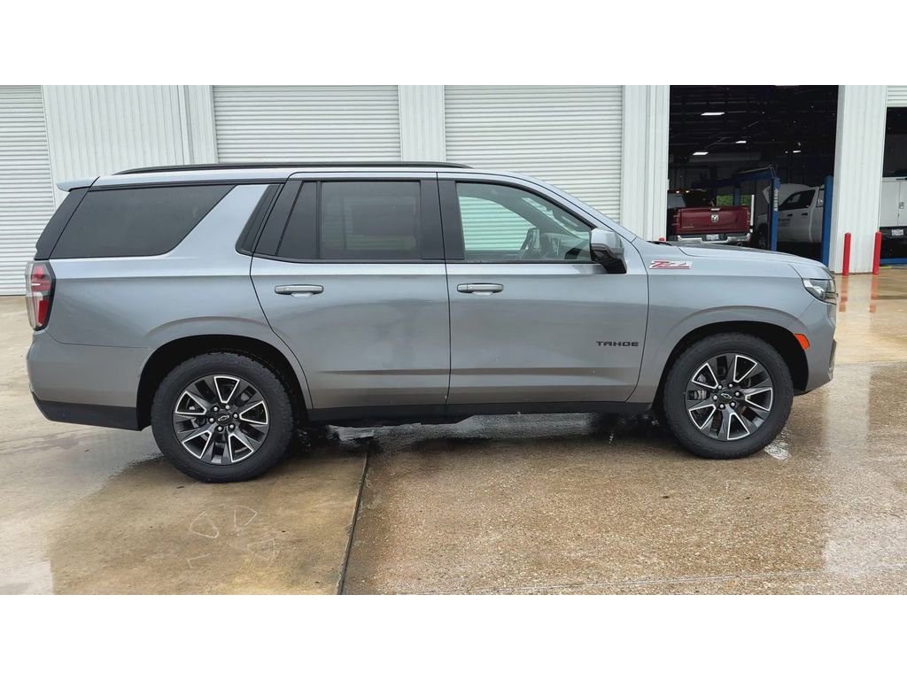 Used 2021 Chevrolet Tahoe Z71 w/ Z71 Off-Road Package AWD/4WD image 9