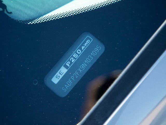 Used 2022 Jaguar E-PACE SE image 32