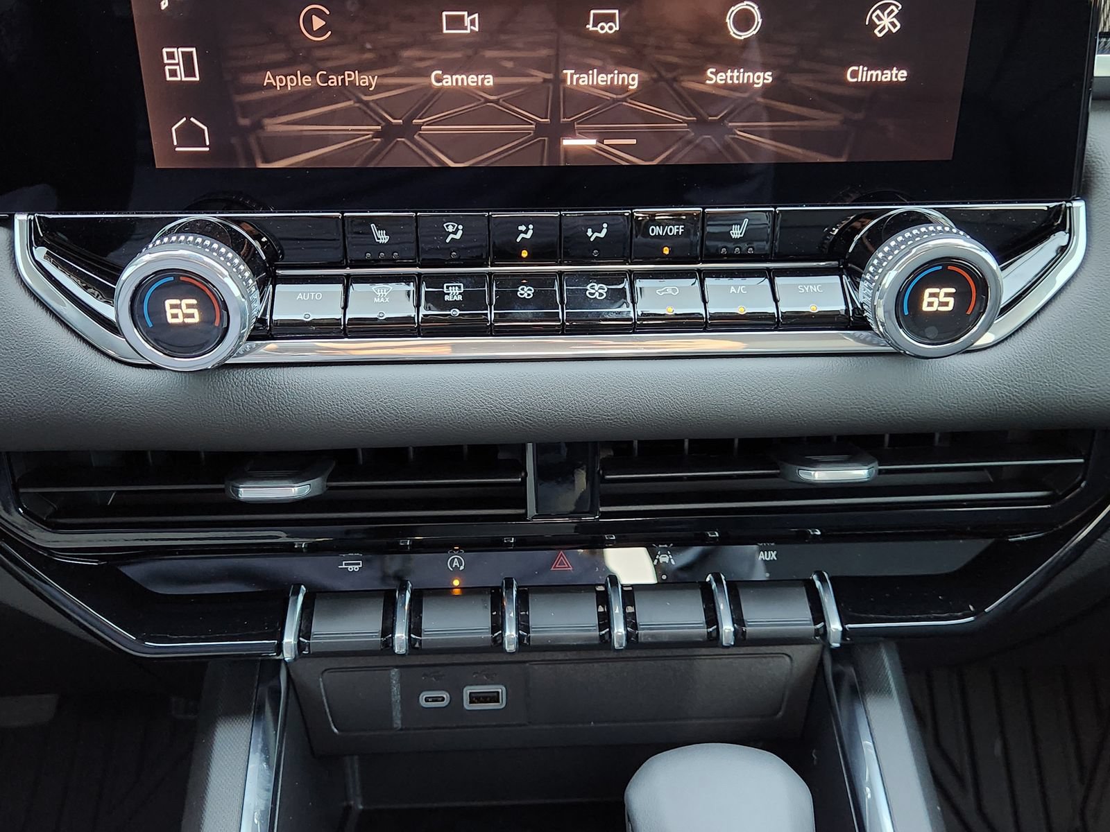 New 2026 GMC Canyon Elevation w/ Convenience Package RWD image 22