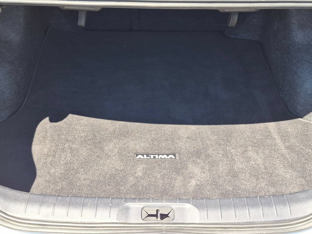 Used 2025 Nissan Altima 2.5 SV FWD image 26