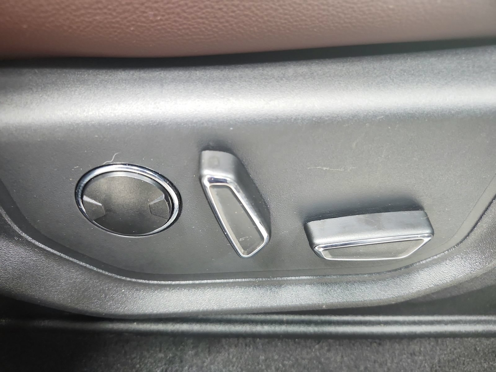 Used 2024 Ford Expedition Limited RWD image 48