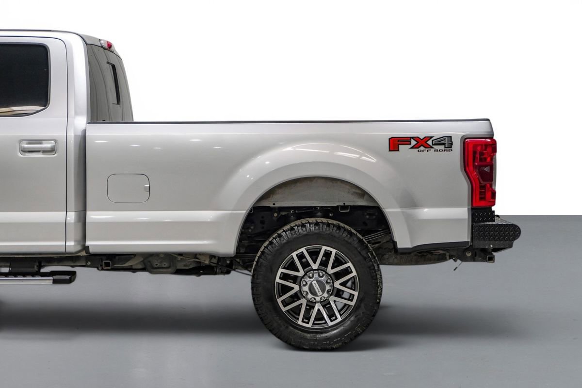 Used 2018 Ford F350 Lariat w/ Lariat Ultimate Package AWD/4WD image 11
