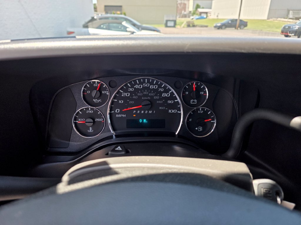 Used 2025 GMC Savana 2500 w/ Driver Convenience Package RWD image 8