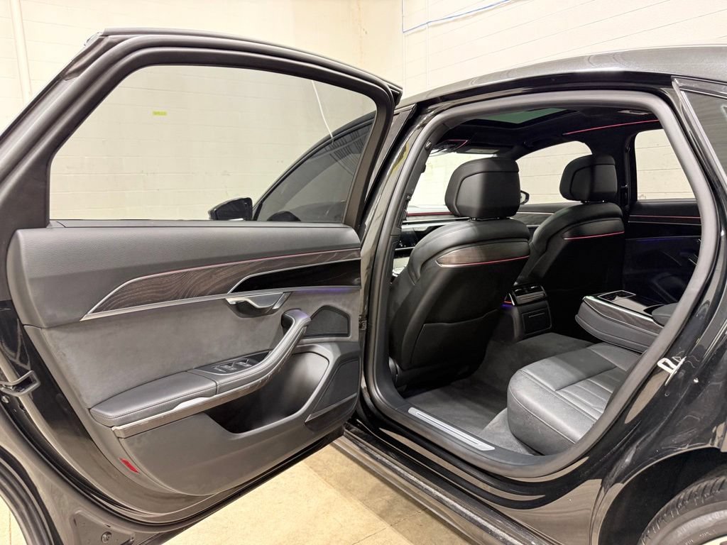 Used 2022 Audi A8 L 3.0T AWD/4WD image 35
