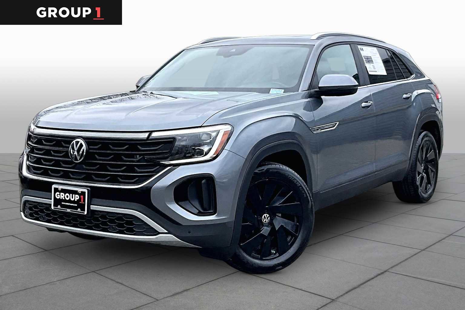 Used 2024 Volkswagen Atlas Cross Sport SE AWD/4WD image 1