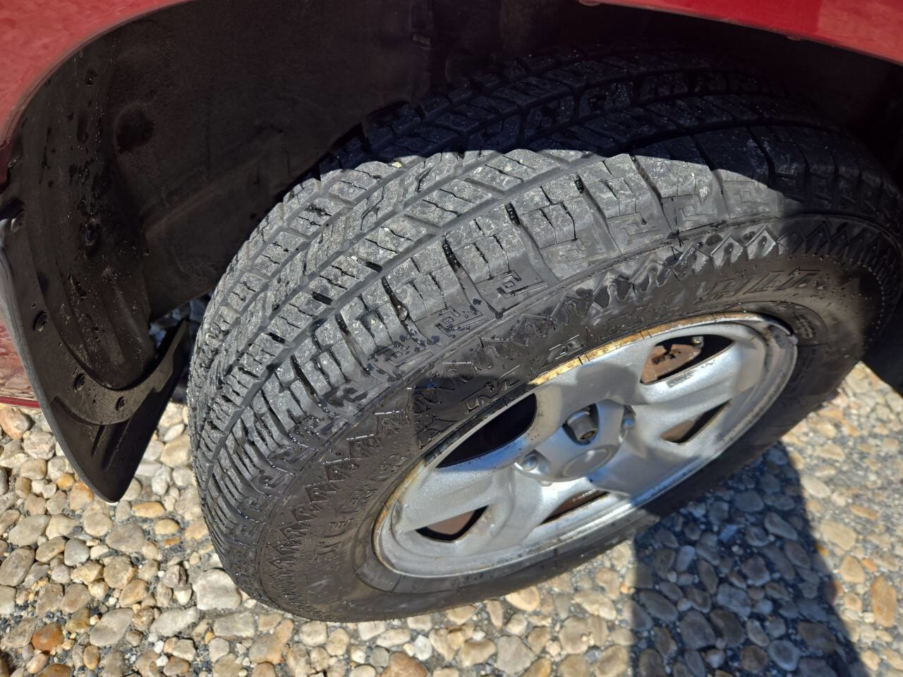 Used 2005 Toyota RAV4 4WD image 12