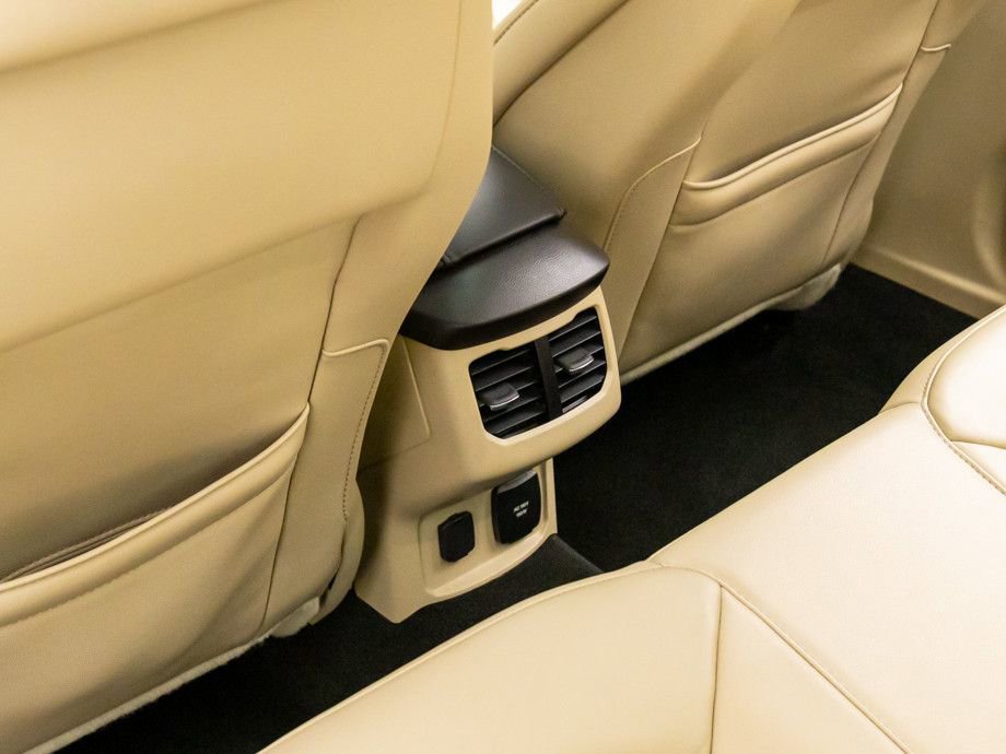 Used 2014 Ford Fusion SE w/ Equipment Group 202A image 18