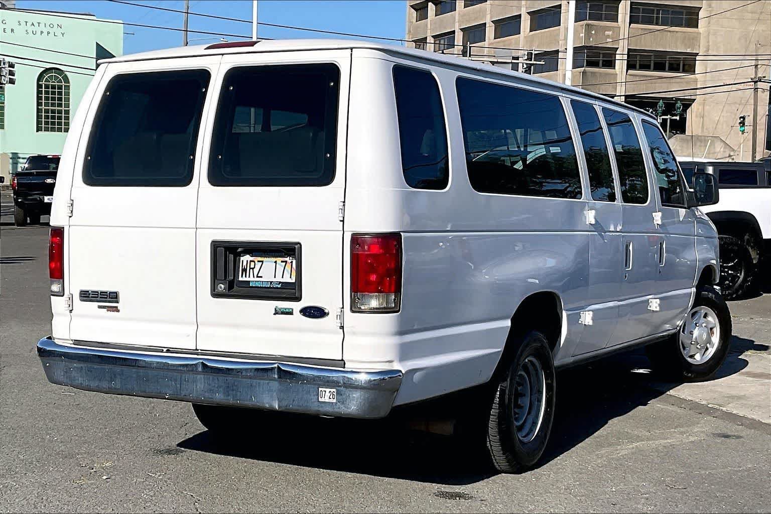 Used 2011 Ford E-350 and Econoline 350 XLT RWD image 22