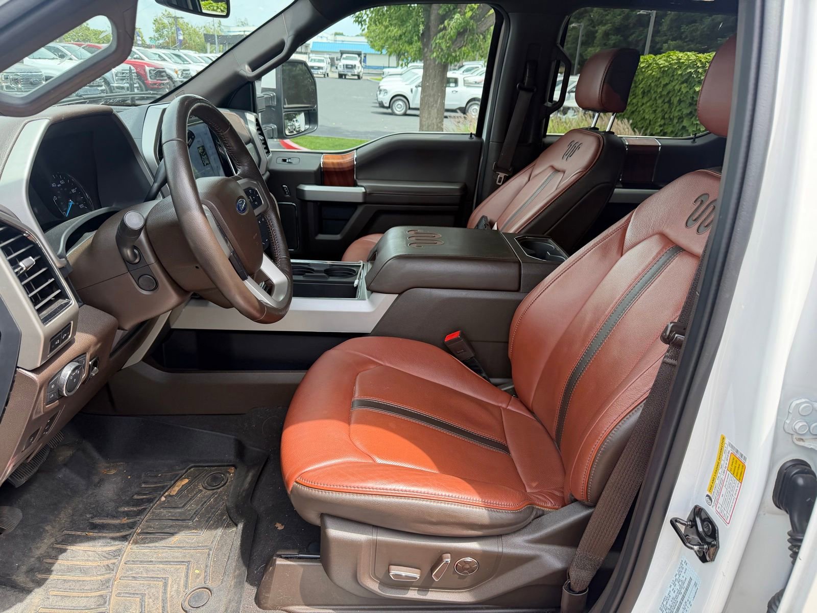 Used 2022 Ford F350 King Ranch w/ King Ranch Ultimate Package AWD/4WD image 10