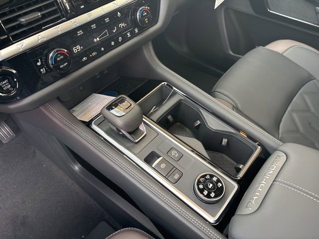 New 2026 Nissan Pathfinder Platinum w/ Accent Package AWD/4WD image 12