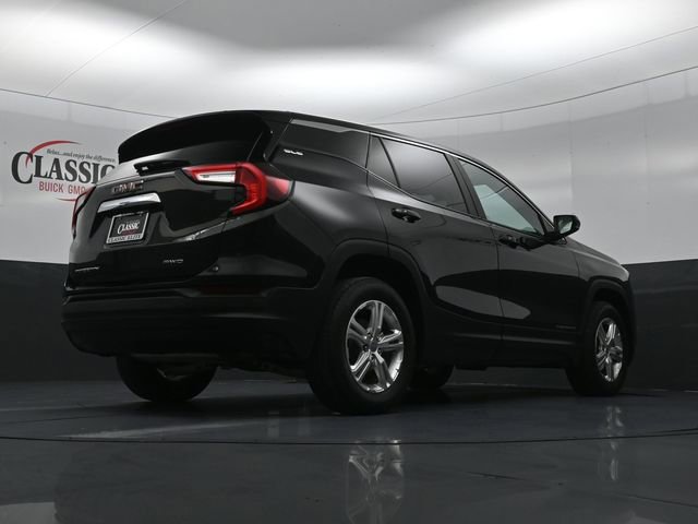 Used 2024 GMC Terrain SLE image 30