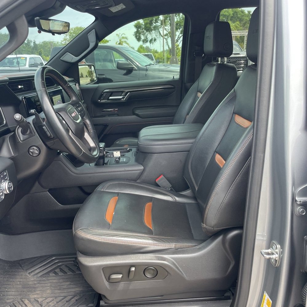 Used 2023 GMC Sierra 1500 AT4 w/ Technology Package AWD/4WD image 16