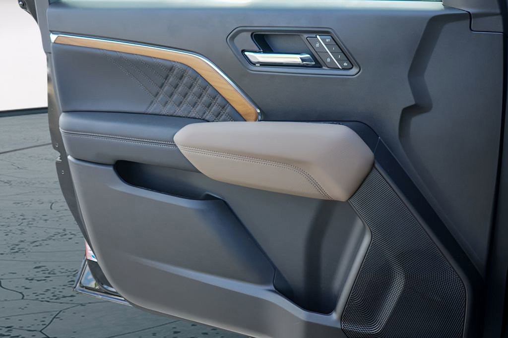 New 2026 GMC Canyon Denali image 17