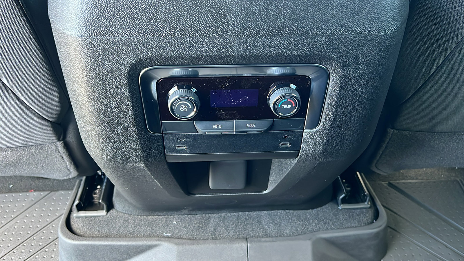 New 2026 Chevrolet Suburban LS image 16