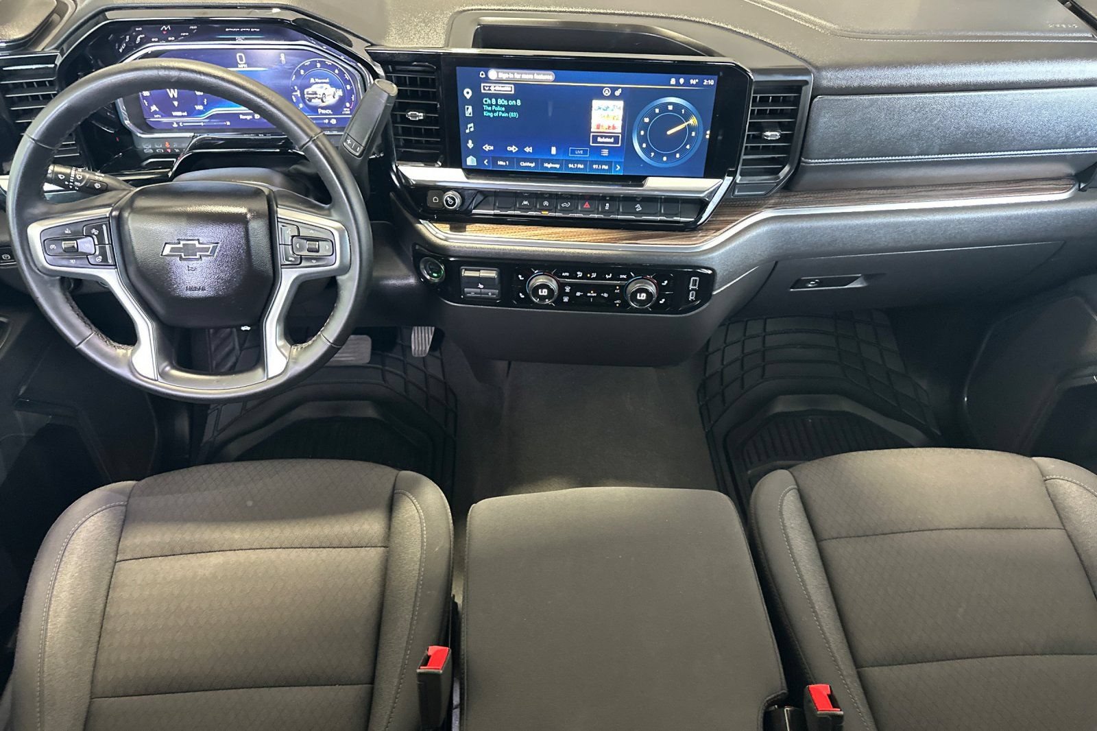 Used 2025 Chevrolet Silverado 1500 LT Trail Boss w/ Protection Package AWD/4WD image 13