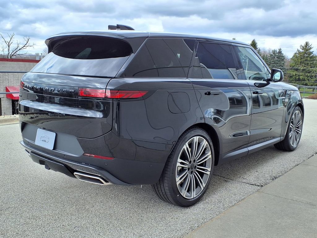 New 2026 Land Rover Range Rover Sport SE AWD/4WD image 5