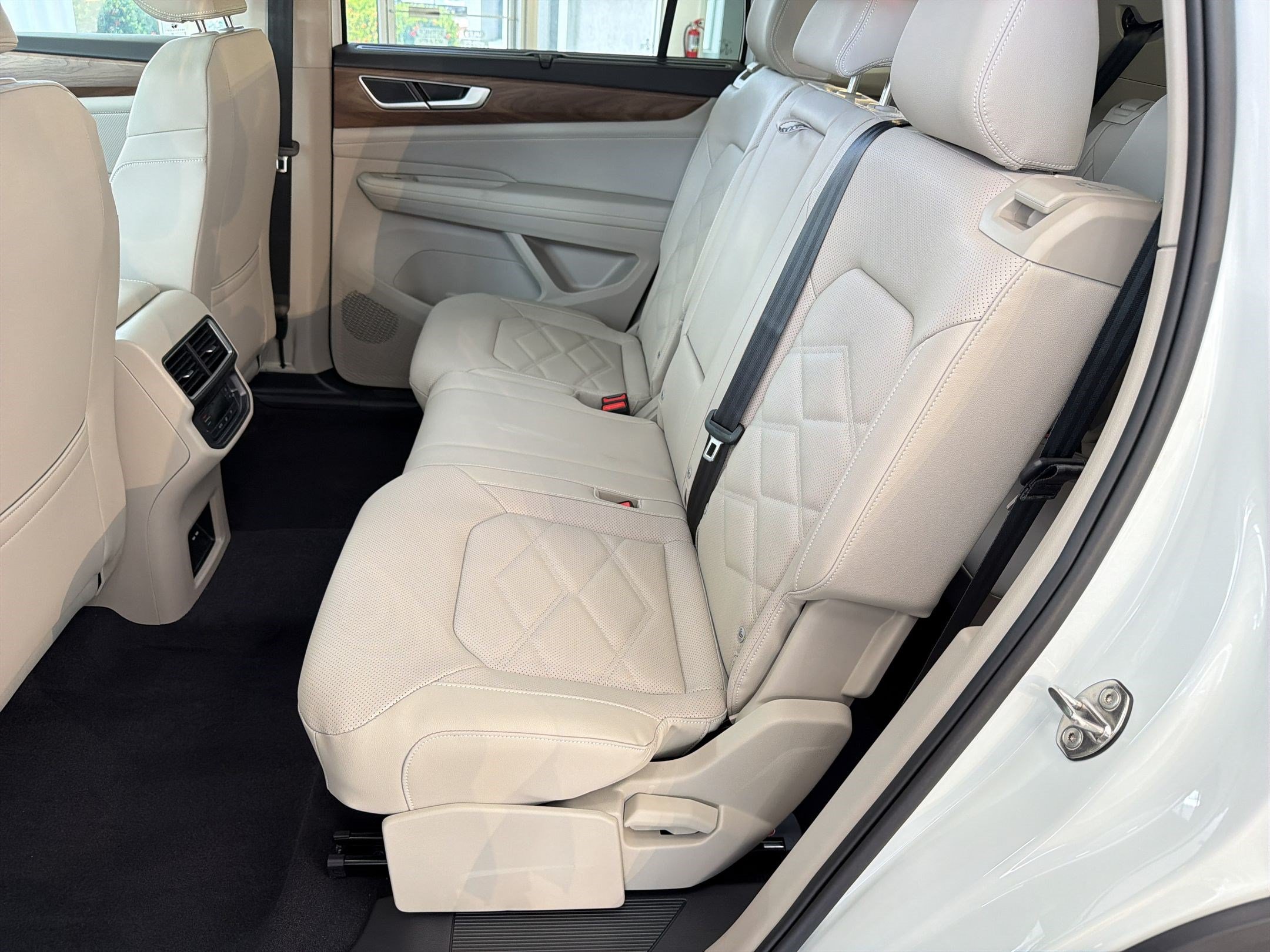 New 2026 Volkswagen Atlas SE FWD image 15