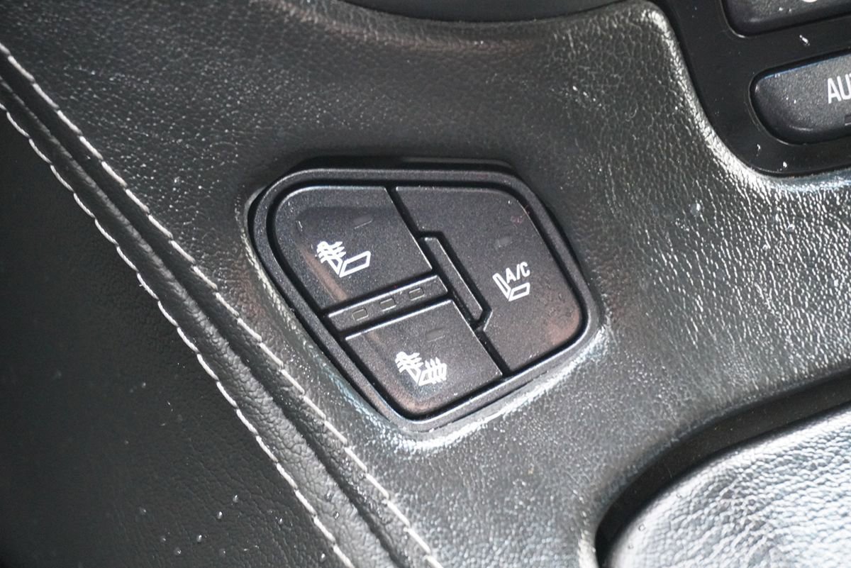Used 2015 Chevrolet Suburban LTZ image 37