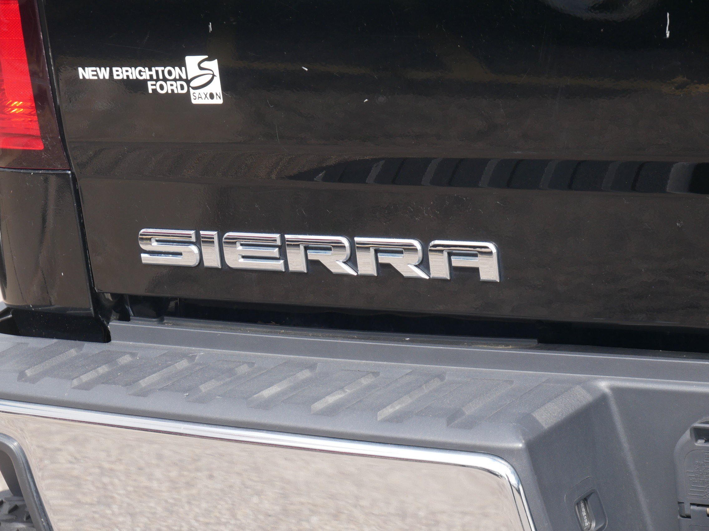 Used 2014 GMC Sierra 1500 SLT w/ Suspension Package, Off-Road AWD/4WD image 5