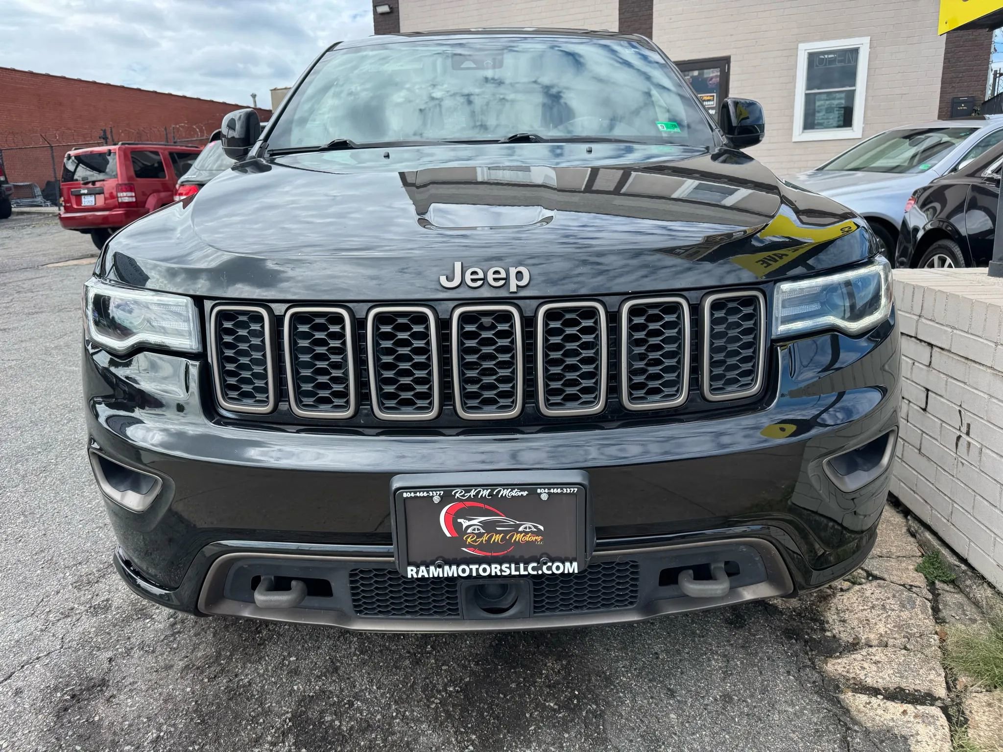 Used 2016 Jeep Grand Cherokee Limited 75th Anniversary image 5