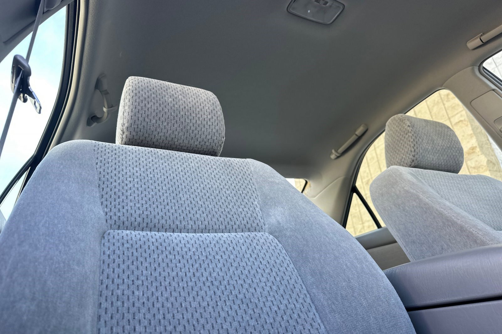 Used 2004 Toyota Camry LE image 19