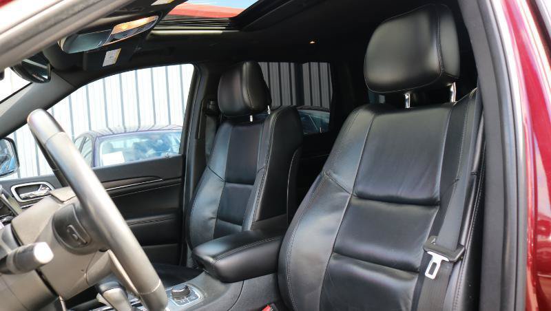 Used 2018 Jeep Grand Cherokee Limited AWD/4WD image 8