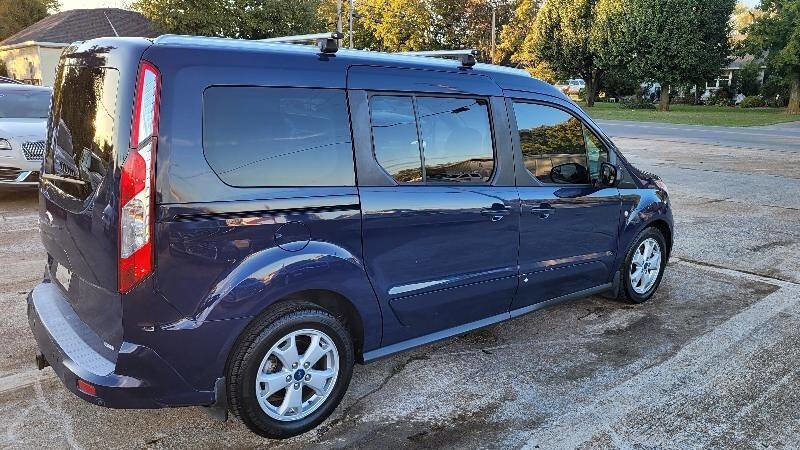 Used 2016 Ford Transit Connect Titanium FWD image 6