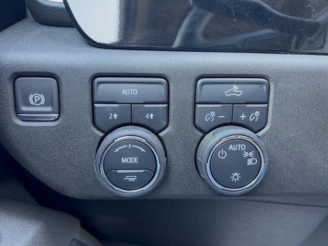 Used 2025 Chevrolet Silverado 1500 LT image 21