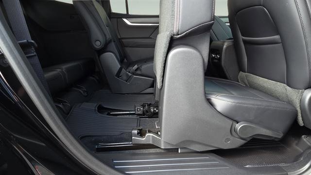New 2026 GMC Acadia Elevation w/ Elevation Premium Package FWD image 22