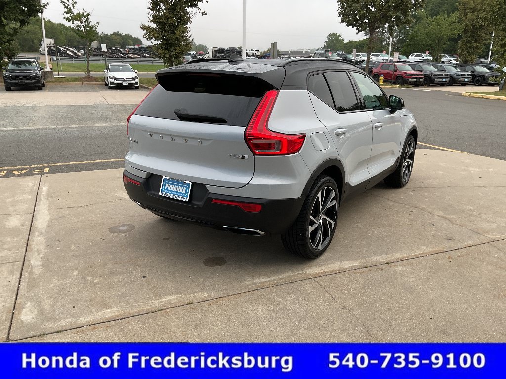 Used 2020 Volvo XC40 T5 R-Design AWD/4WD image 6