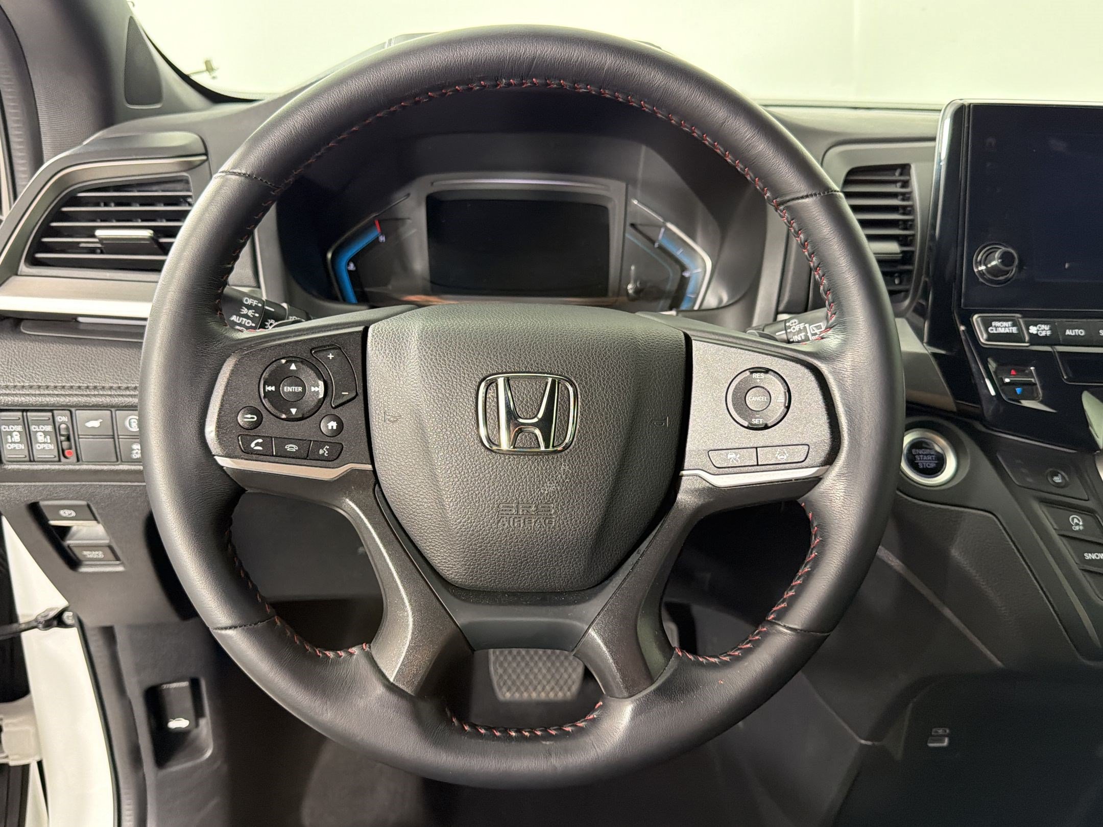 Used 2024 Honda Odyssey Sport image 18
