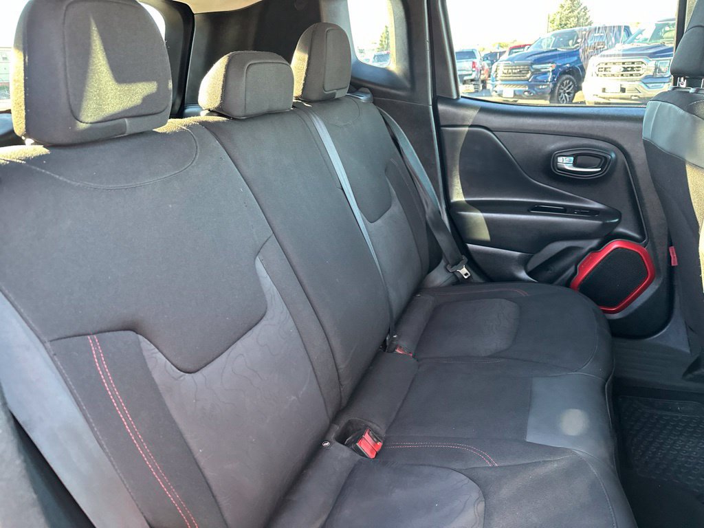 Used 2019 Jeep Renegade Trailhawk w/ Cold Weather Group II AWD/4WD image 20