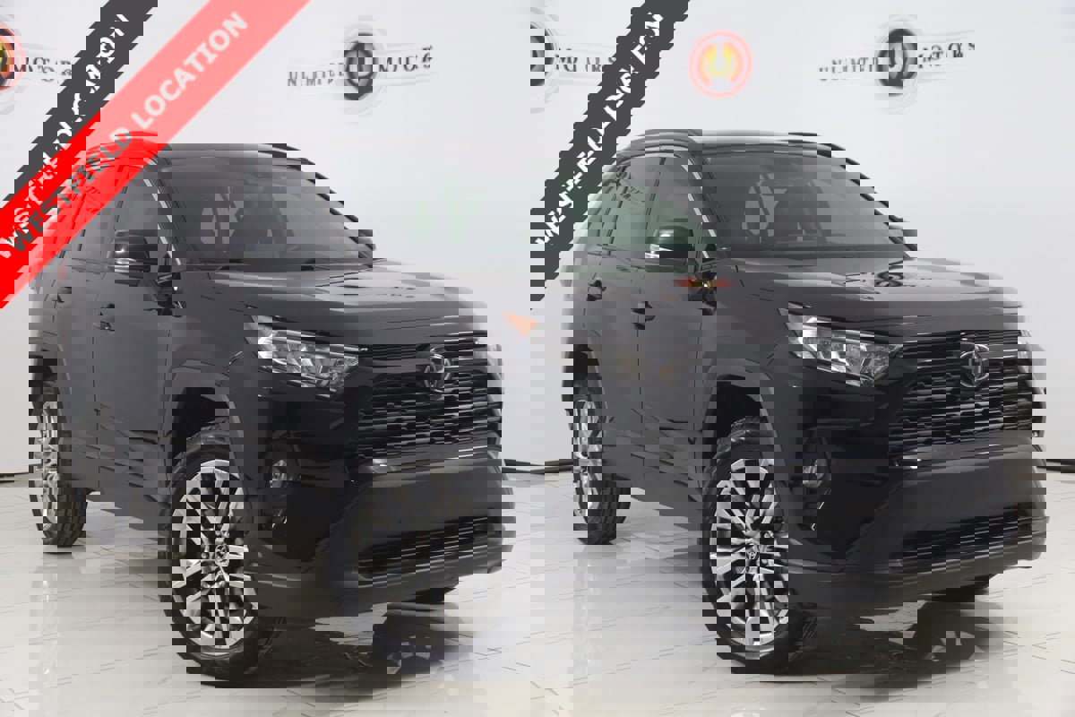 Used 2019 Toyota RAV4 XLE Premium image 1