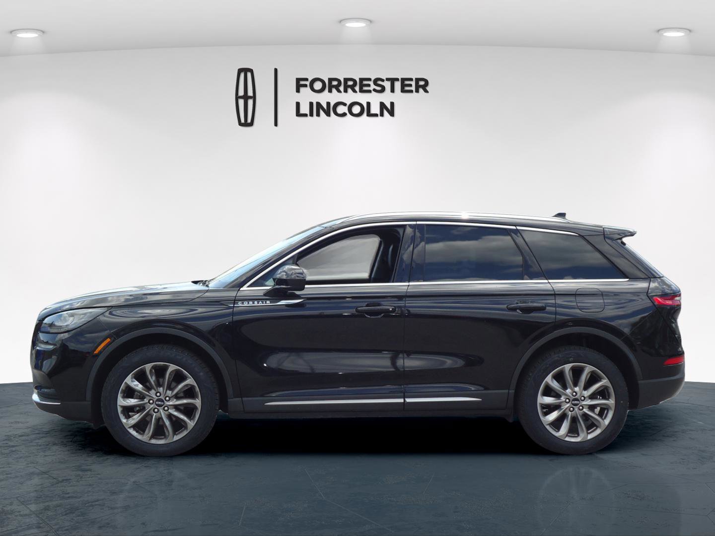 Used 2022 Lincoln Corsair AWD w/ Premium Package image 6