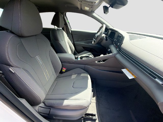 New 2026 Hyundai Elantra Sport FWD image 27