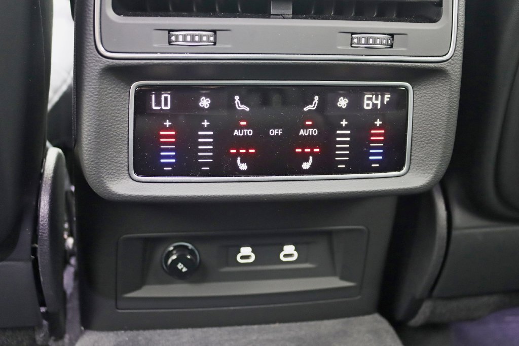 Used 2026 Audi RS Q8 performance AWD/4WD image 29