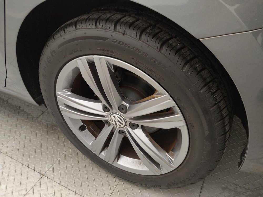 Used 2019 Volkswagen Jetta R-Line FWD image 31