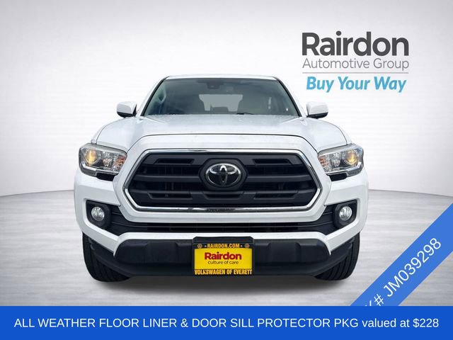 Used 2018 Toyota Tacoma SR5 image 2