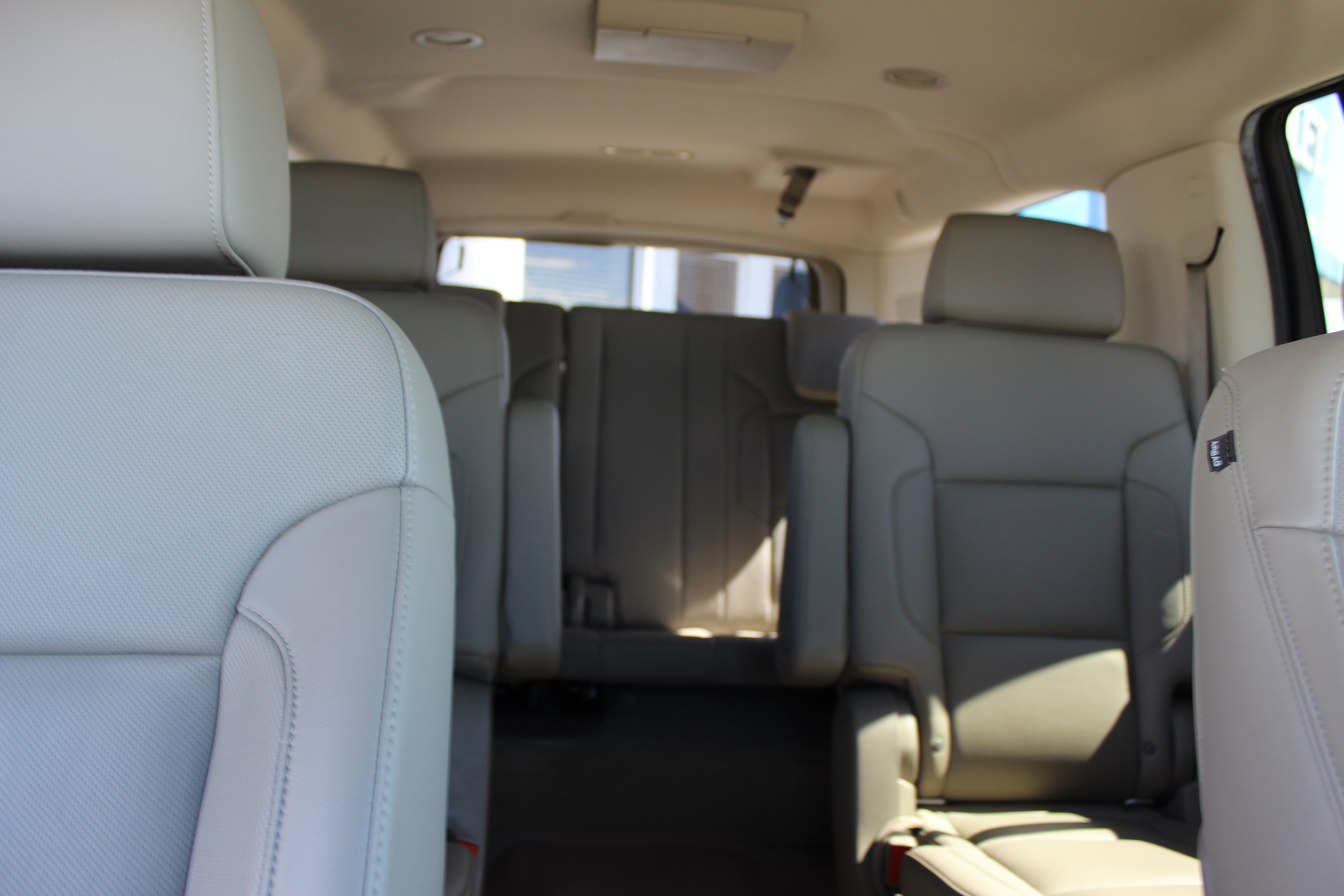 Used 2016 GMC Yukon XL SLT w/ Open Road Package AWD/4WD image 7