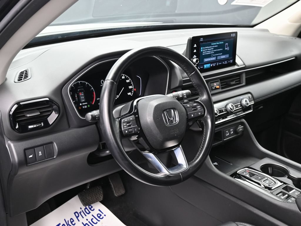Used 2025 Honda Pilot EX-L image 14