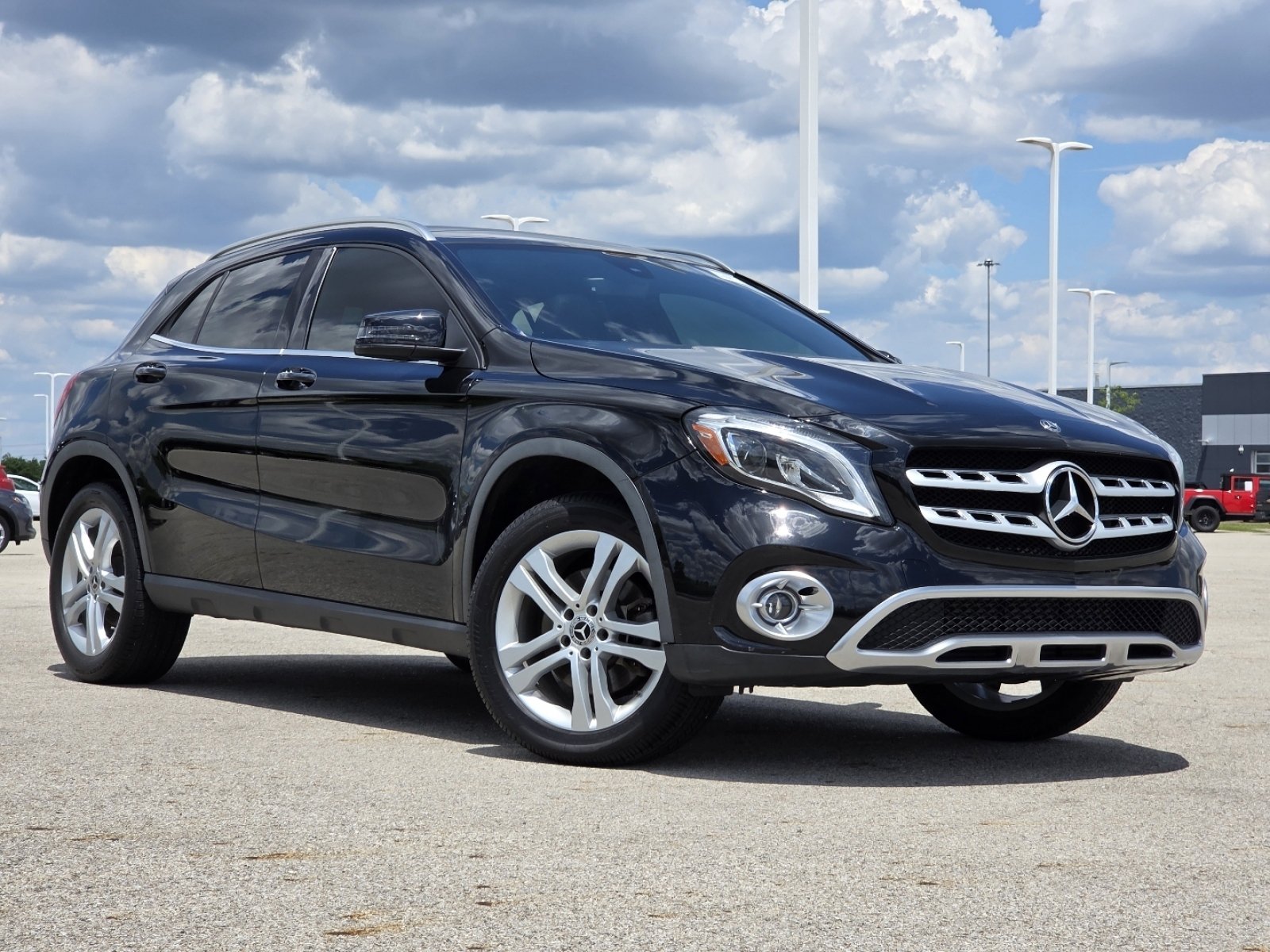 Used 2020 Mercedes-Benz GLA 250 4MATIC image 2