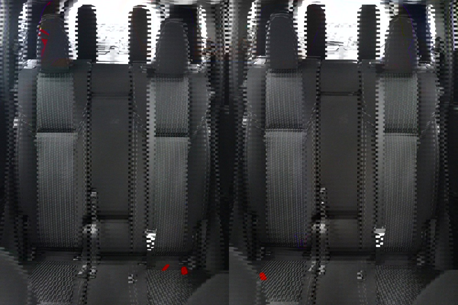 Used 2022 Mitsubishi Outlander ES image 36