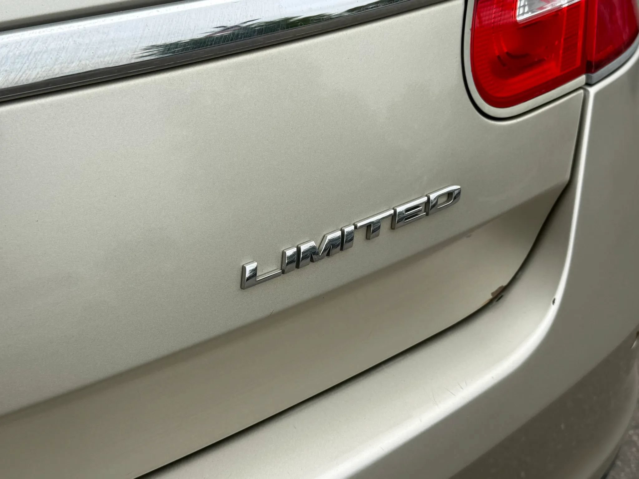 Used 2011 Ford Taurus Limited w/ 301A Rapid Spec Order Code FWD image 13