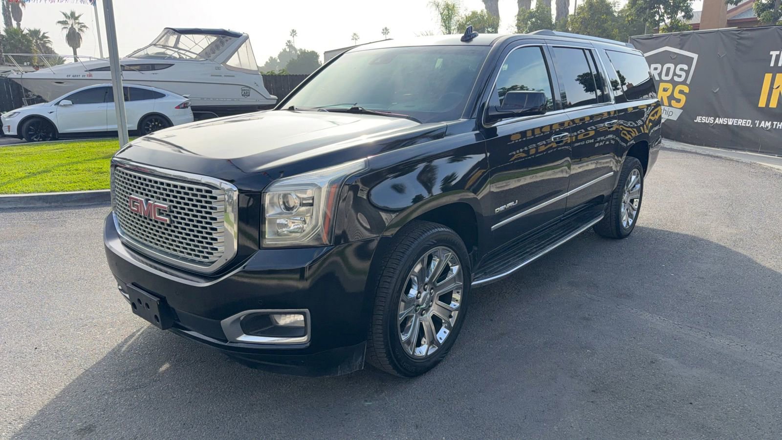 Used 2016 GMC Yukon XL Denali image 4
