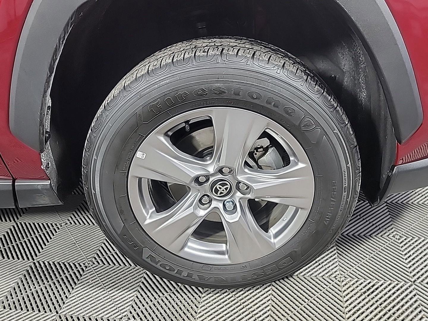 Used 2024 Toyota RAV4 XLE image 3