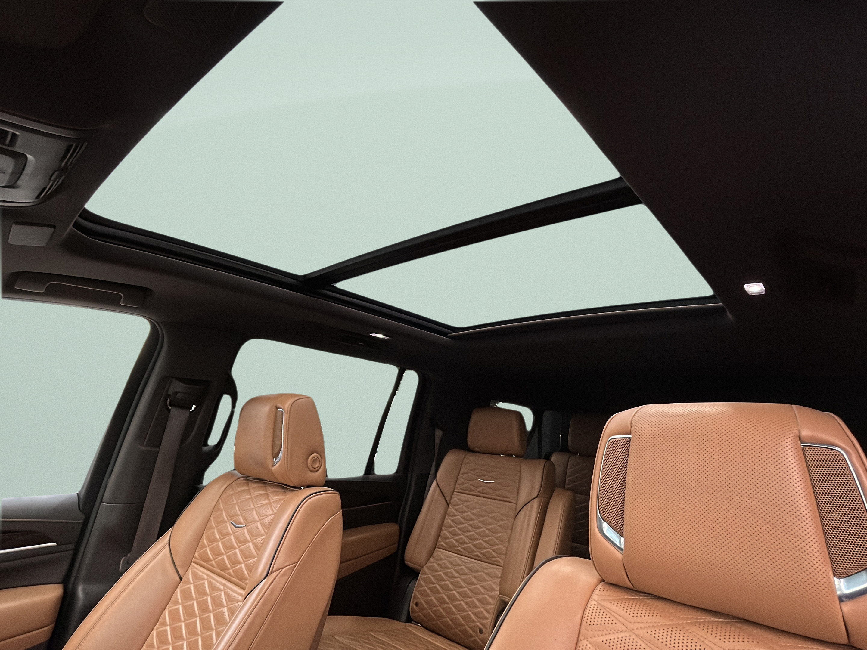 Used 2022 Cadillac Escalade ESV Premium Luxury RWD image 18