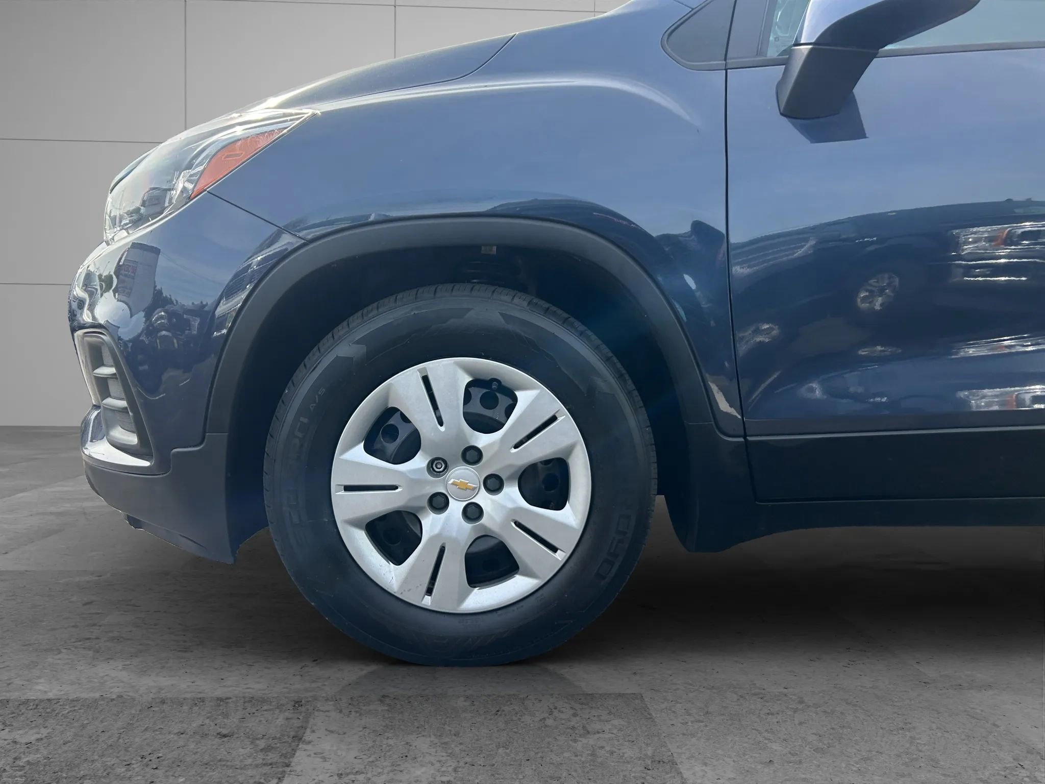 Used 2018 Chevrolet Trax LS image 23