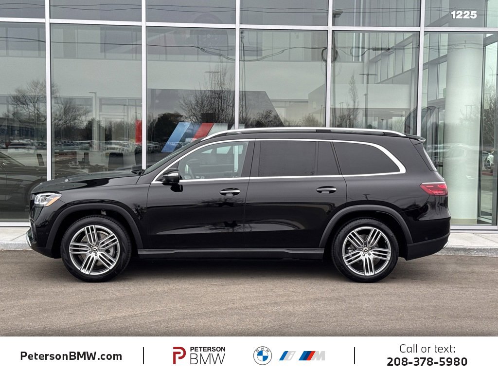 Used 2025 Mercedes-Benz GLS 450 4MATIC image 3